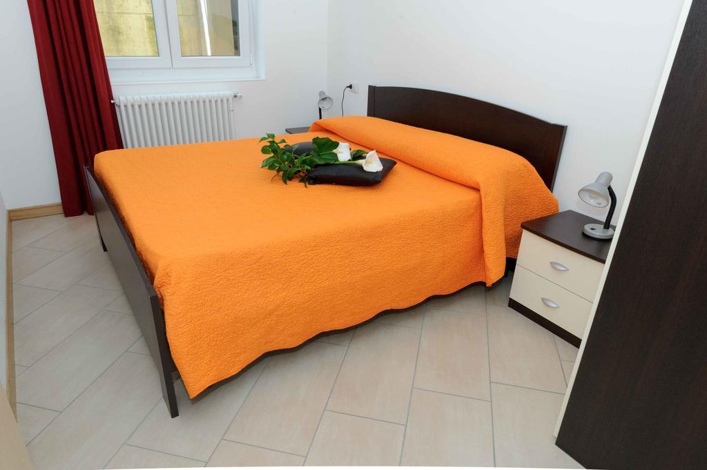 Apartmán Casa Ciclamino Vercana Pokoj fotografie